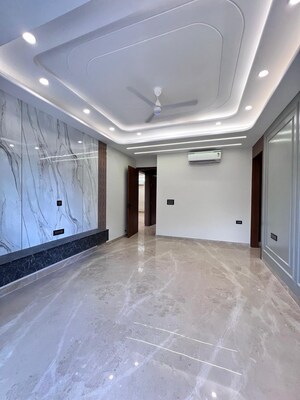 Room in 4 BHK Builder Floor at Ansal API Esencia, Sector 67 – for Sale