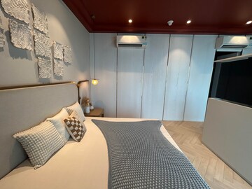 Bedroom in 3 BHK Apartment at Parel – for Sale