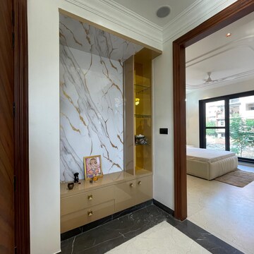 Room in 4 BHK Builder Floor at Sector 56 – for Sale