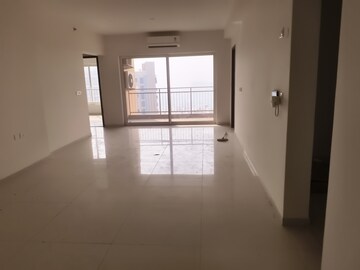 Room in 3 BHK Apartment at Shapoorji Pallonji Joyville Phase 2, Sector 102 – for Rent