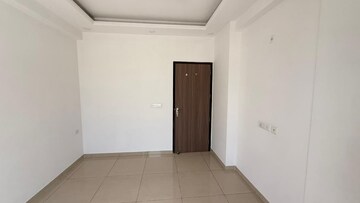 Room in 3 BHK Apartment at Amrapali Golf Homes, Sector 4 Greater Noida – for Rent