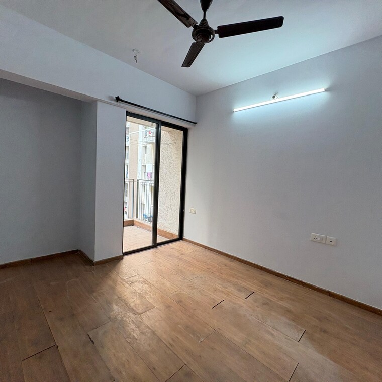 Master Bedroom, lodha-lakeshore-greens 2.5 Bedroom 850 Sq.Ft. Apartment In Hedutane Thane 9563043