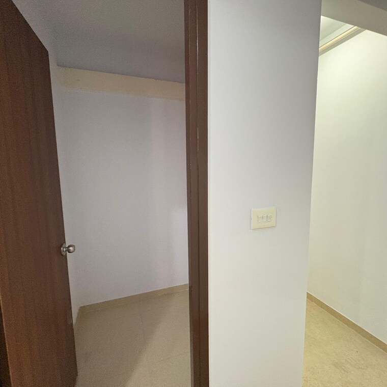 Room, lodha-lakeshore-greens 2.5 Bedroom 850 Sq.Ft. Apartment In Hedutane Thane 9563043