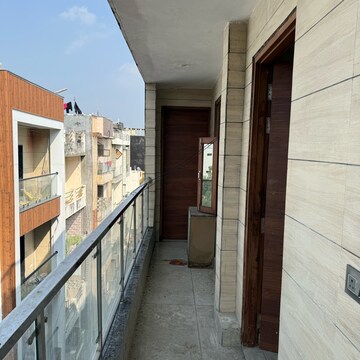 Balcony in 4 BHK Builder Floor at Palam Vihar – for Sale