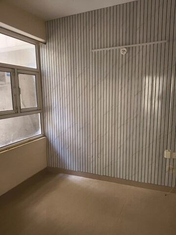 Room in 2 BHK Apartment at Shree Vardhman Mantra, Sector 67 – for Rent