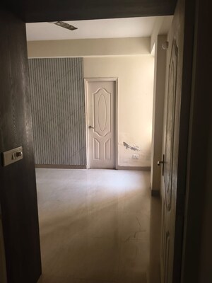 Room in 2 BHK Apartment at Shree Vardhman Mantra, Sector 67 – for Rent