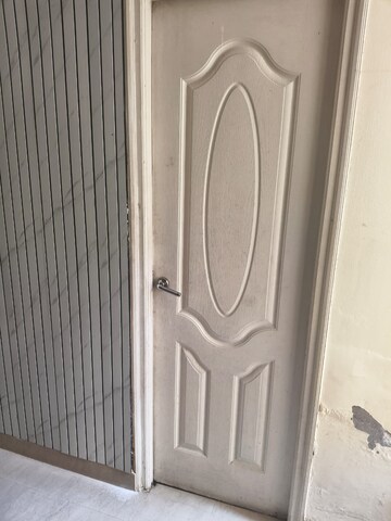 Room in 2 BHK Apartment at Shree Vardhman Mantra, Sector 67 – for Rent