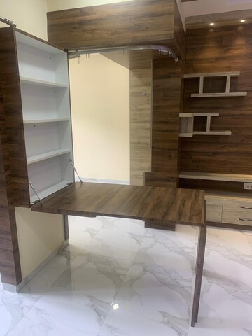 Staircase in 2.5 BHK Apartment at SNS Premnivas, Infantry Road – for Rent