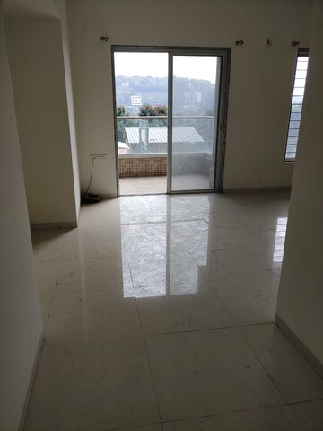 Room in 3 BHK Apartment at Axis Paradigm Whistling Meadows, Paud Road – for Rent