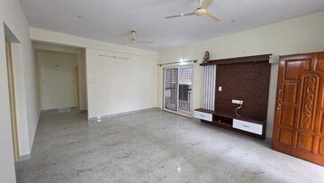 Room in 3 BHK Apartment at Vignana Nagar – for Rent