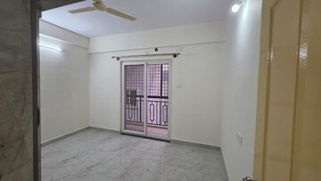 Room in 3 BHK Apartment at Vignana Nagar – for Rent