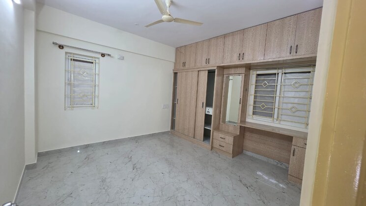 Room, vignana nagar 3 Bedroom 1650 Sq.Ft. Apartment In Vignana Nagar Bangalore 9563052
