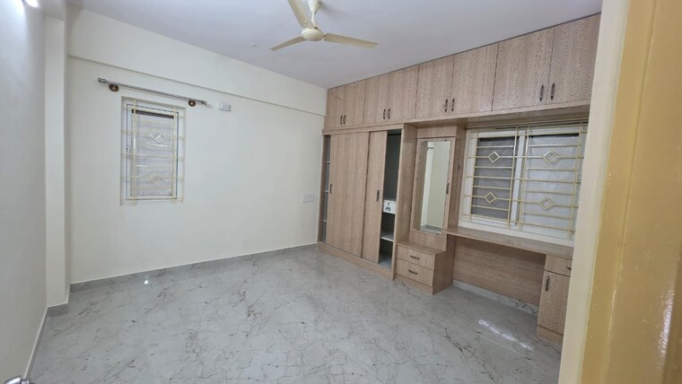 Room, vignana nagar 3 Bedroom 1650 Sq.Ft. Apartment In Vignana Nagar Bangalore 9563052