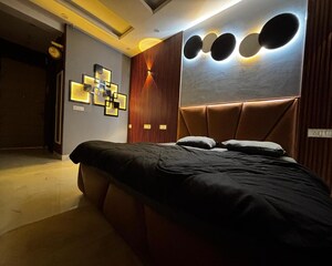 Bedroom in Studio Apartment at Sector 4 Greater Noida – for Rent