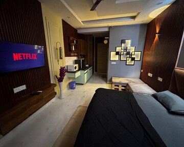 Bedroom in Studio Apartment at Sector 4 Greater Noida – for Rent
