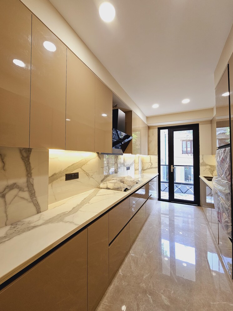 Kitchen, ss-southend-floors 4 Bedroom 280 Sq.Yd. Builder Floor In South City 2 Gurgaon 9563773