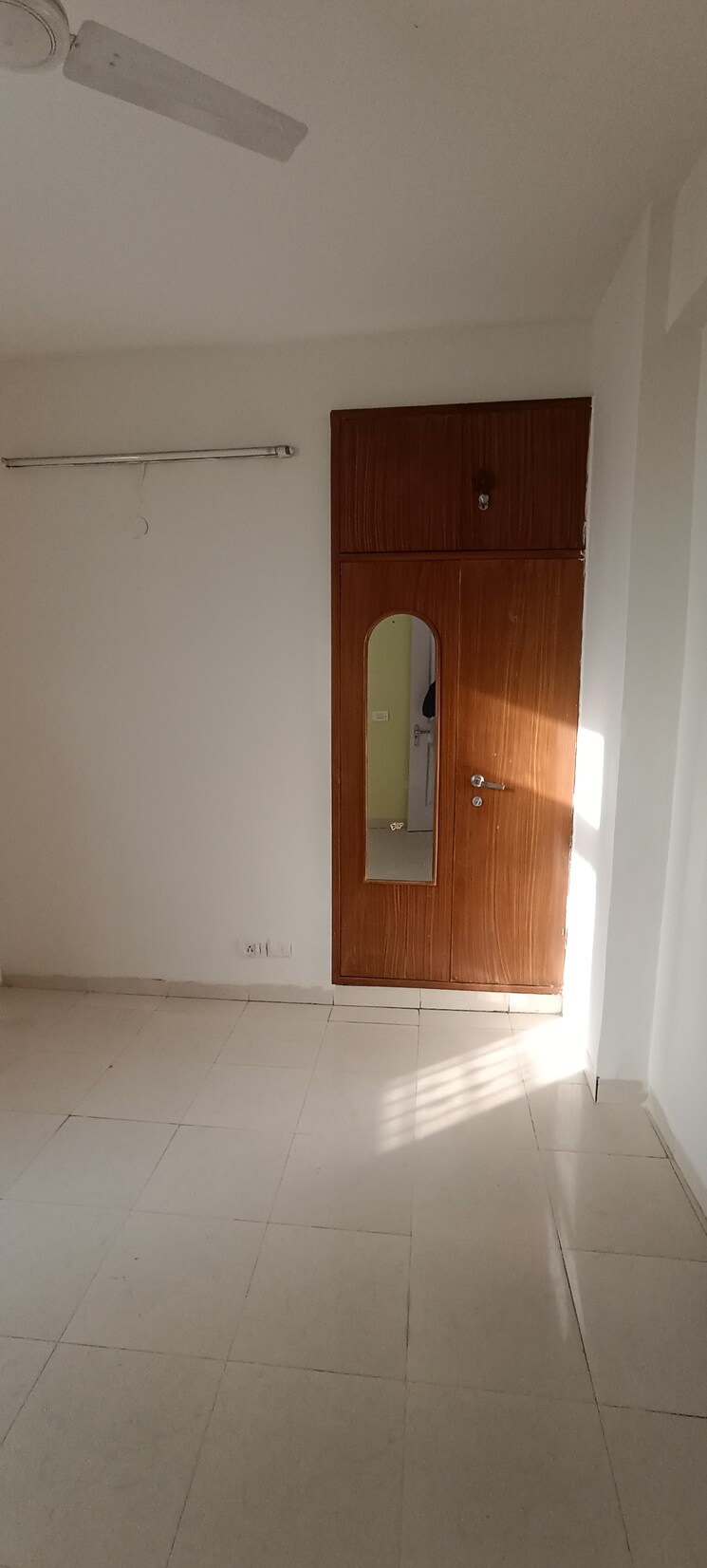 Room, tulip-orange 3 Bedroom 1437 Sq.Ft. Apartment In Sector 70 Gurgaon 9563758