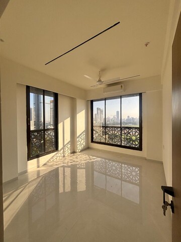 Bedroom in 2.5 BHK Apartment at Alamdar The Auro, Lower Parel – for Rent