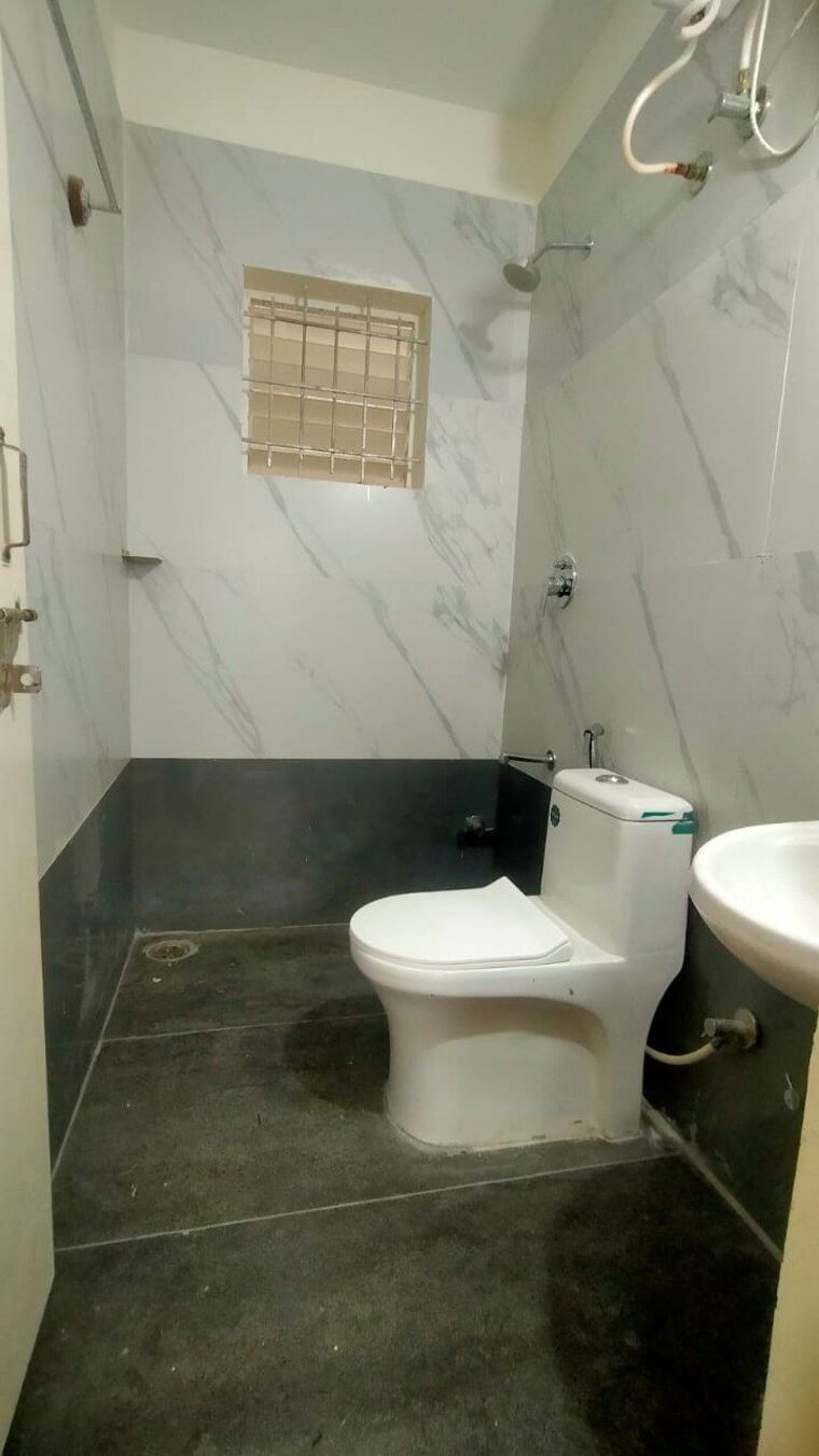 Bathroom, yeshwanthpur 2 Bedroom 850 Sq.Ft. Apartment In Yeshwanthpur Bangalore 9563846