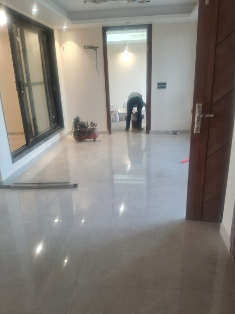 Room, dda-rosewood-apartments 3 Bedroom 1600 Sq.Ft. Apartment In Vasant Kunj Delhi 9563880