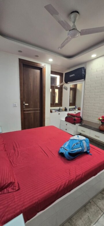 Bedroom in 2 BHK Builder Floor at Om Vihar – for Rent