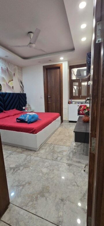 Bedroom in 2 BHK Builder Floor at Om Vihar – for Rent