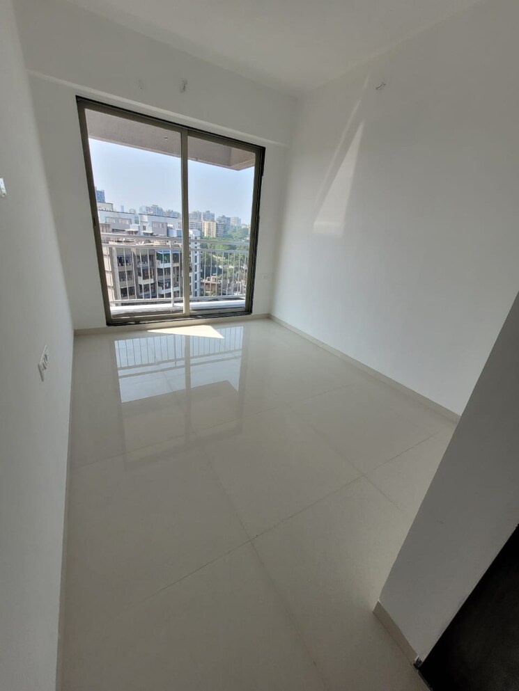 Room, seasons-orchid 2 Bedroom 620 Sq.Ft. Apartment In Kalyan West Thane 9563873