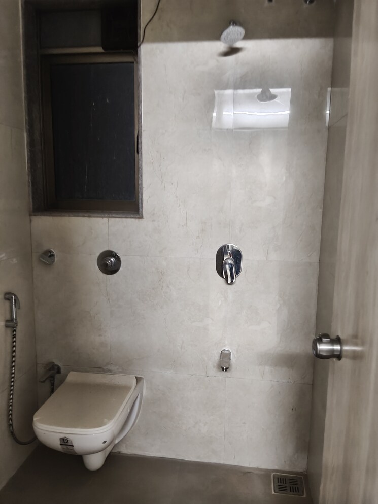 Bathroom, gulmohar-chs-bandra-east 1 Bedroom 322 Sq.Ft. Apartment In Bandra East Mumbai 9563881