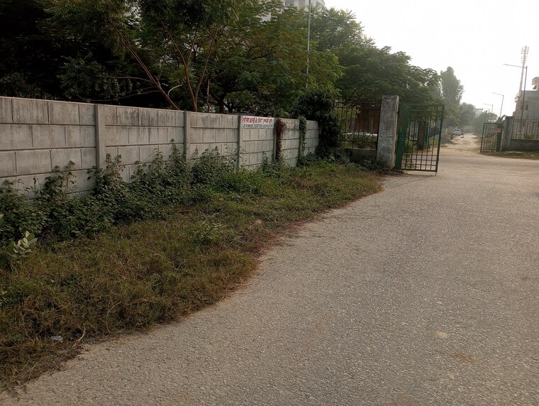 undefined, ansal-sushant-golf-city Commercial Land 10000 Sq.Ft. In Sushant Golf City Lucknow 9563911