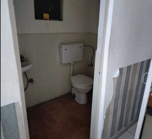 Bathroom in 3 BHK Apartment at Husainganj – for Rent