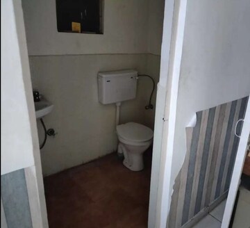 Bathroom in 3 BHK Apartment at Husainganj – for Rent