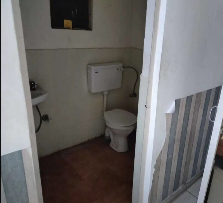 Bathroom, husainganj 3 Bedroom 1420 Sq.Ft. Apartment In Husainganj Lucknow 9563895