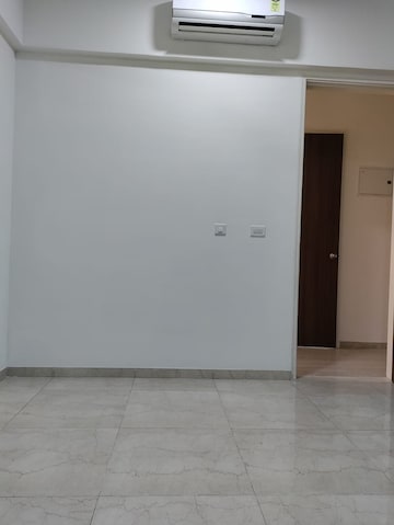 Room in 2 BHK Apartment at L&T Crescent Bay T2, Parel – for Rent