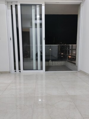 Room in 2 BHK Apartment at L&T Crescent Bay T2, Parel – for Rent