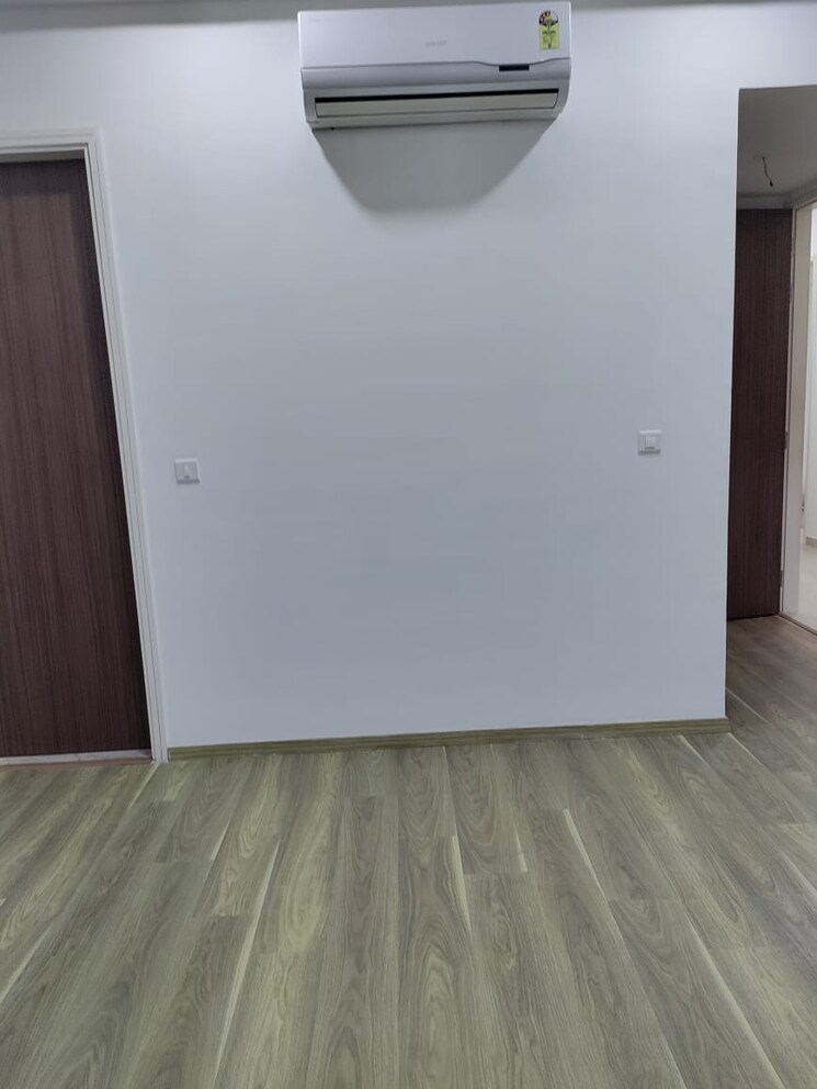 Room, l-t-crescent-bay-t2 2 Bedroom 900 Sq.Ft. Apartment In Parel Mumbai 9563904