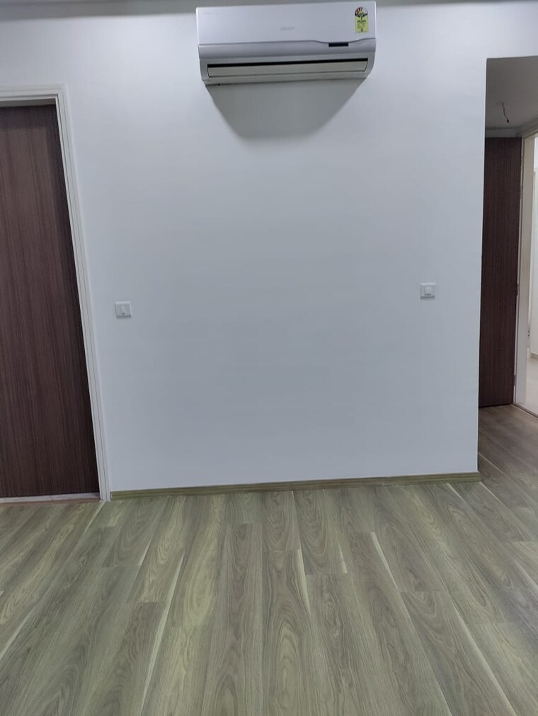 Room, l-t-crescent-bay-t2 2 Bedroom 900 Sq.Ft. Apartment In Parel Mumbai 9563904