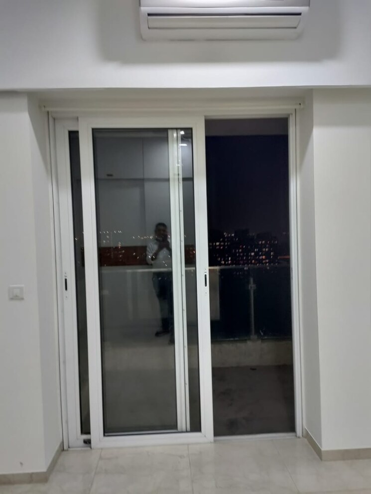 undefined, l-t-crescent-bay-t2 2 Bedroom 900 Sq.Ft. Apartment In Parel Mumbai 9563904