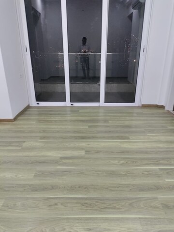 Room in 2 BHK Apartment at L&T Crescent Bay T2, Parel – for Rent