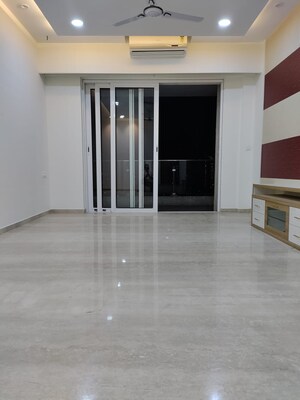 Room in 2 BHK Apartment at L&T Crescent Bay T2, Parel – for Rent