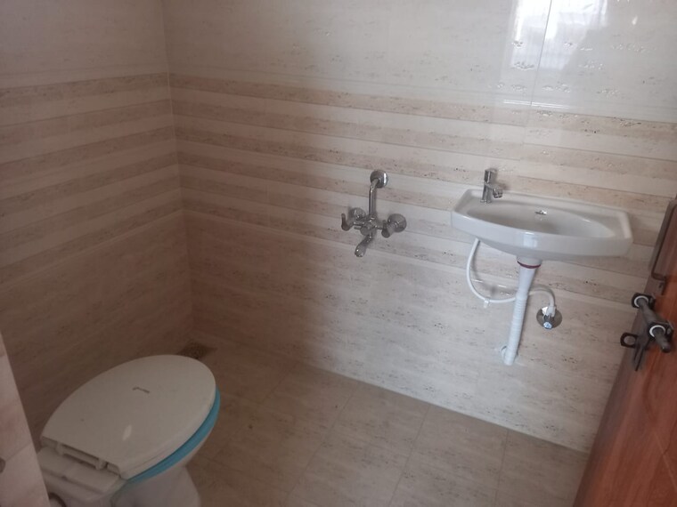 Bathroom, cooke town 2 Bedroom 800 Sq.Ft. Apartment In Cooke Town Bangalore 9563922
