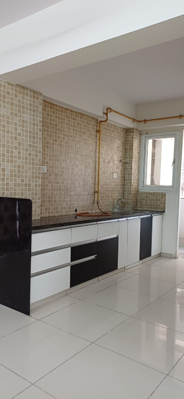 Kitchen, gala-orchid-sky 3 Bedroom 2013 Sq.Ft. Apartment In Shela Ahmedabad 9563925