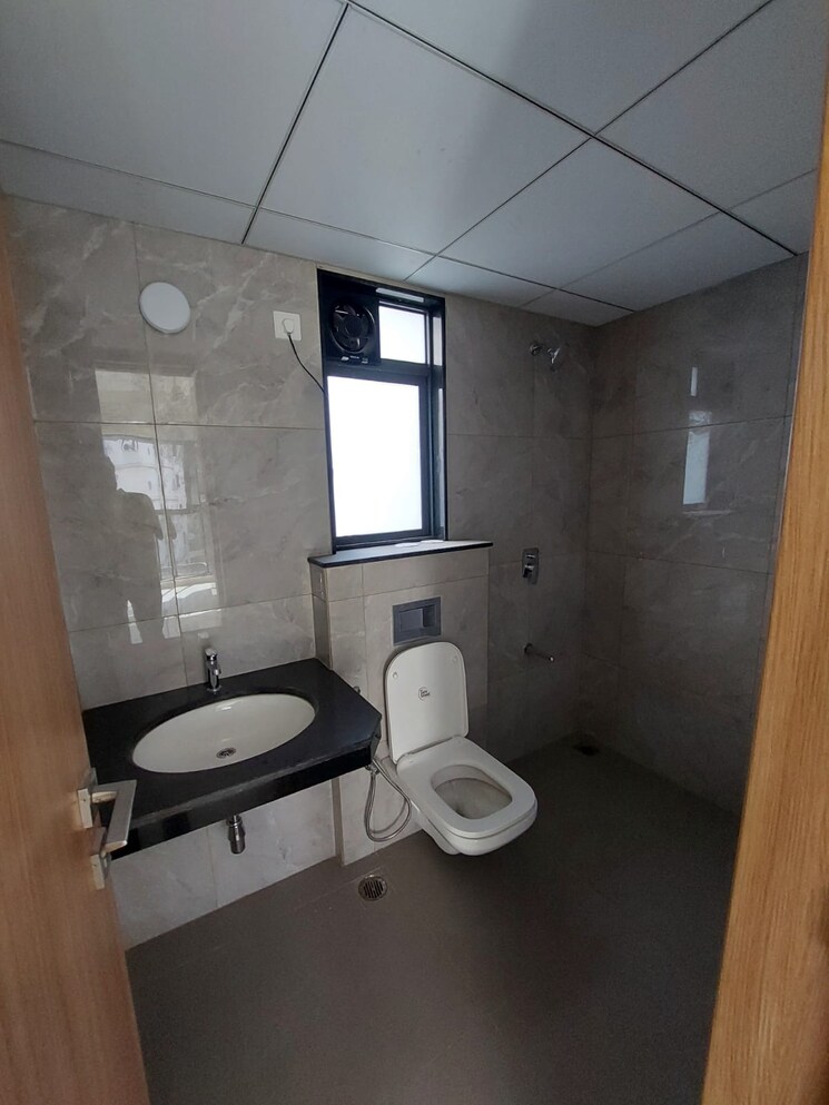 Bathroom, godrej-urban-park 3 Bedroom 944 Sq.Ft. Apartment In Chandivali Mumbai 9563928