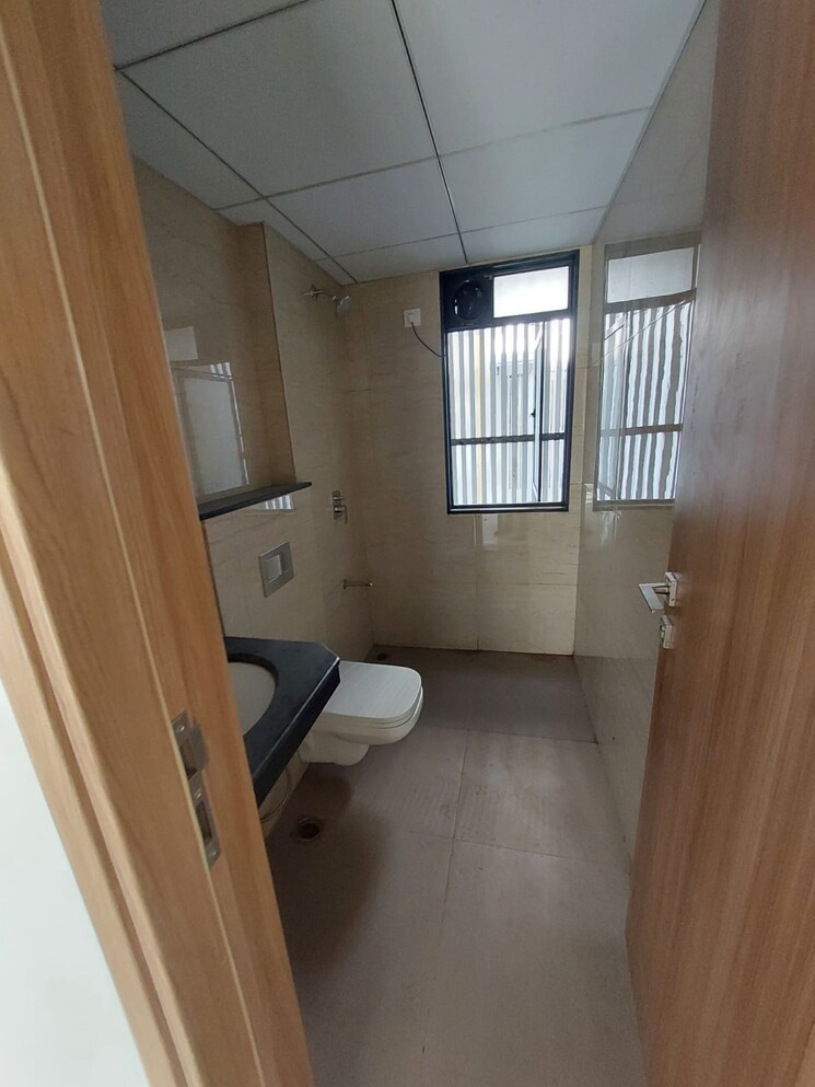 Bathroom, godrej-urban-park 3 Bedroom 944 Sq.Ft. Apartment In Chandivali Mumbai 9563928