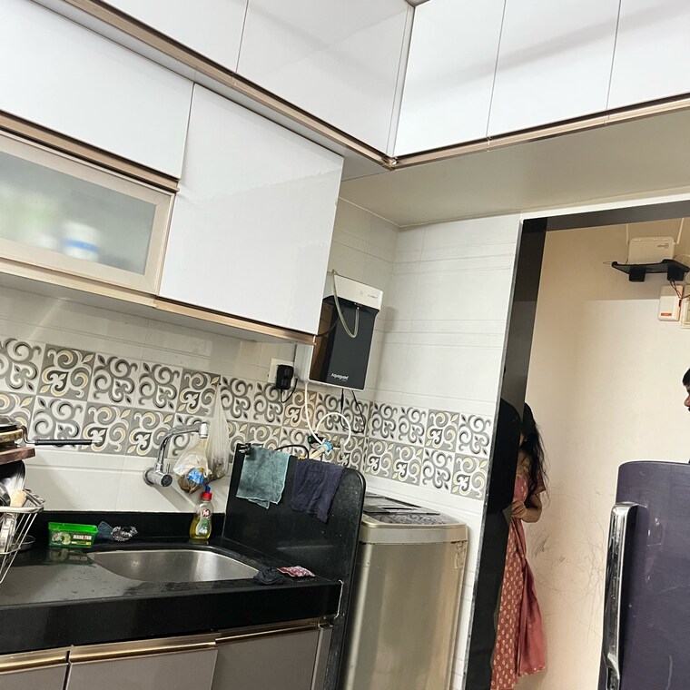 Team Area, brahmand-phase-8 1 Bedroom 555 Sq.Ft. Apartment In Kiran Mill Colony Thane 9563945