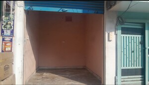  Shop For Rent in Yakhutpura