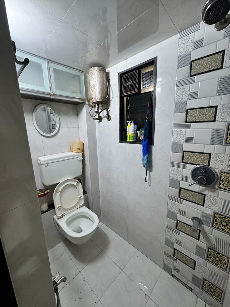 Bathroom, anand-sarita-chs 3 Bedroom 655 Sq.Ft. Apartment In Sector 7 Thane 9563965