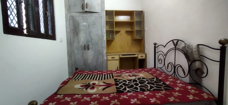 Bedroom, rwa-jasola-sector-8-sfs-flat 1 RK 350 Sq.Ft. Apartment In Jasola Delhi 9563952