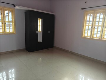 Room in 2 BHK Builder Floor at Bommanahalli – for Rent