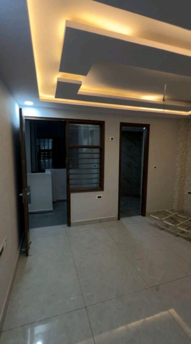 Room, rps-palms 3 Bedroom 919 Sq.Ft. Builder Floor In Sector 88 Faridabad 9563970