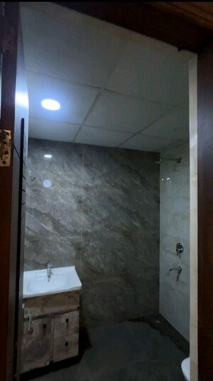 Bathroom in 3 BHK Builder Floor at Rps Palms, Sector 88 – for Rent